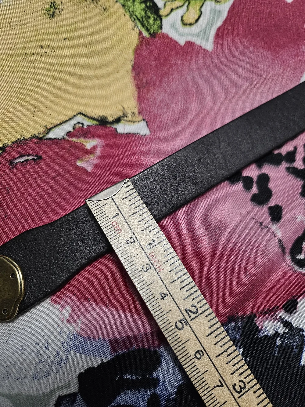 Minimalist Black Leather Belt with Gold-Tone Buckle